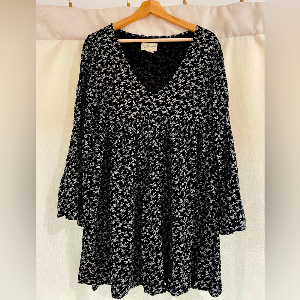 Bell sleeved baby doll dress